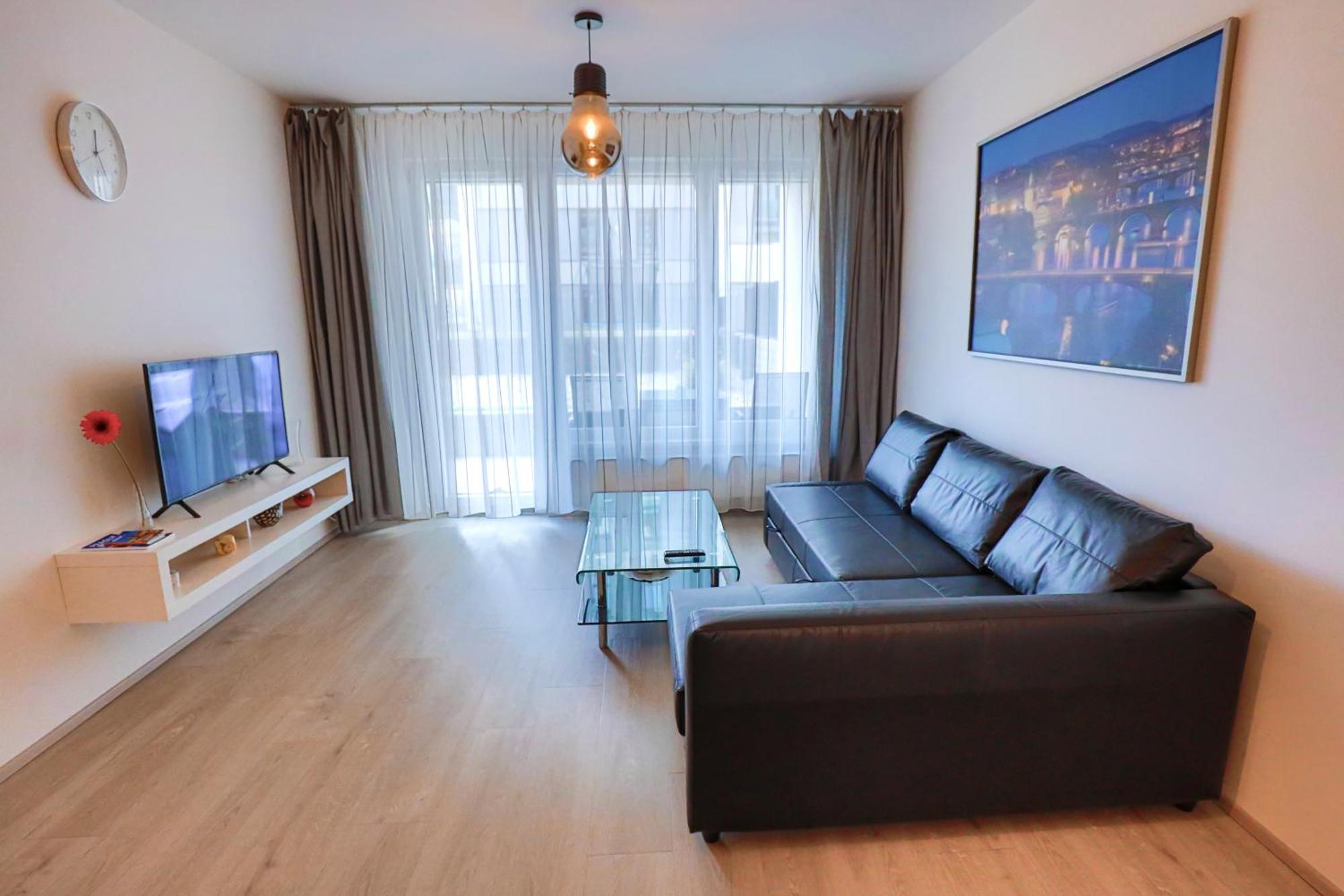 Modern Apartment • Garden • Near The City Center براغ المظهر الخارجي الصورة